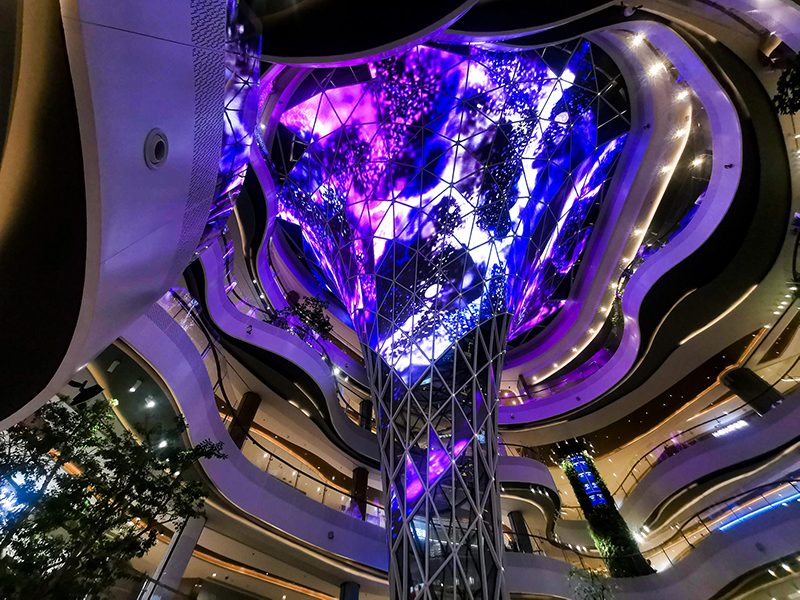 西安南飞鸿乐荟中心led通明屏项目