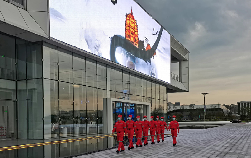 四川德阳清能源特色幼镇LED格栅屏项目